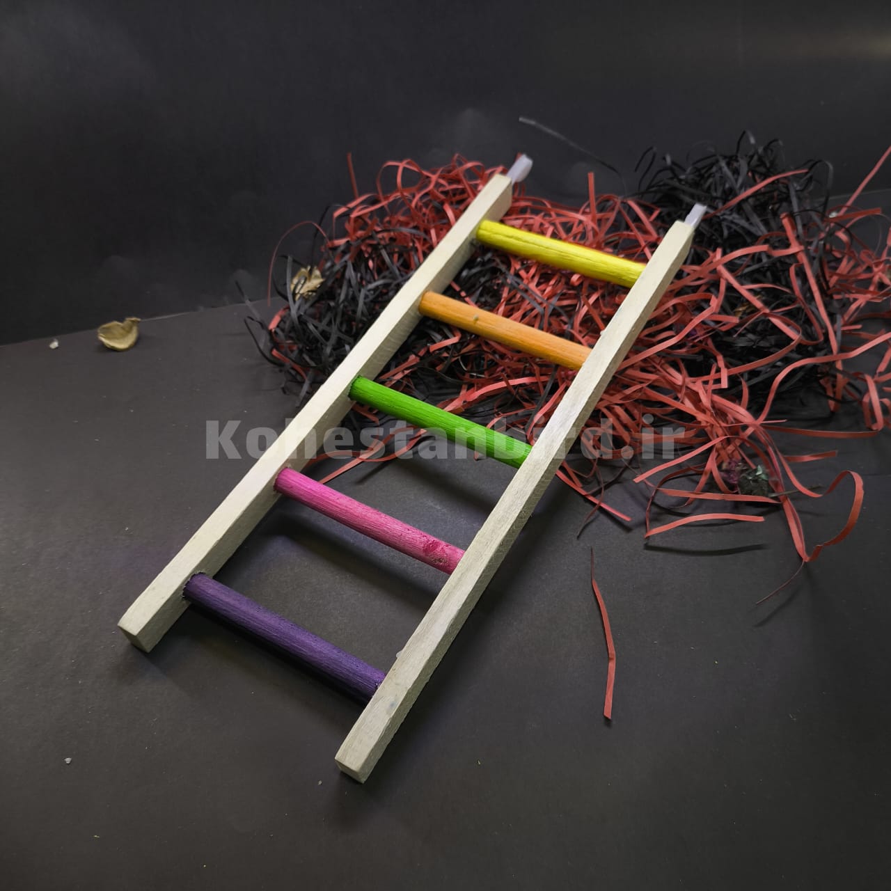 نردبان چوبی متوسط