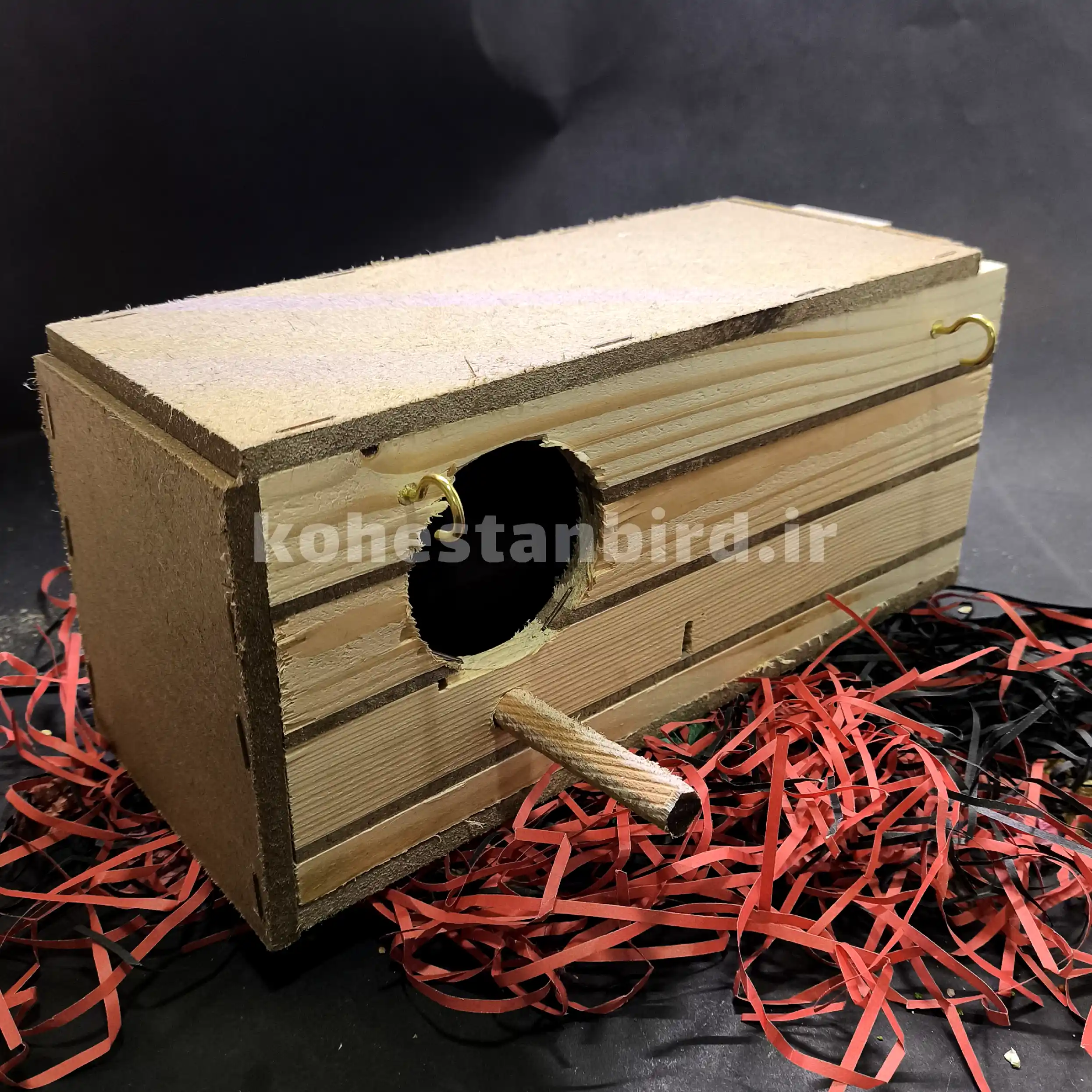 لانه مرغ عشق چوبی