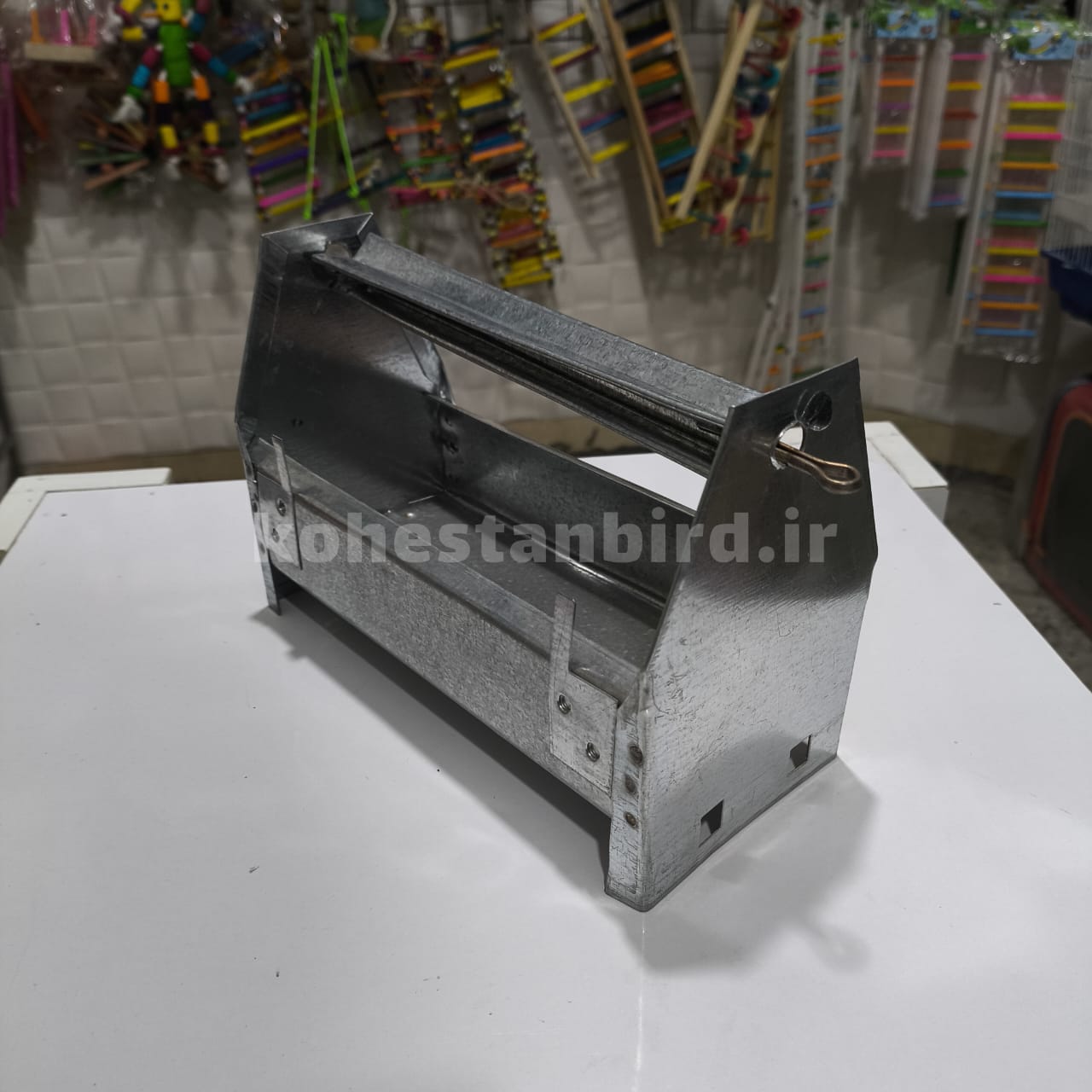 دانه خوری فلزی 20 سانت